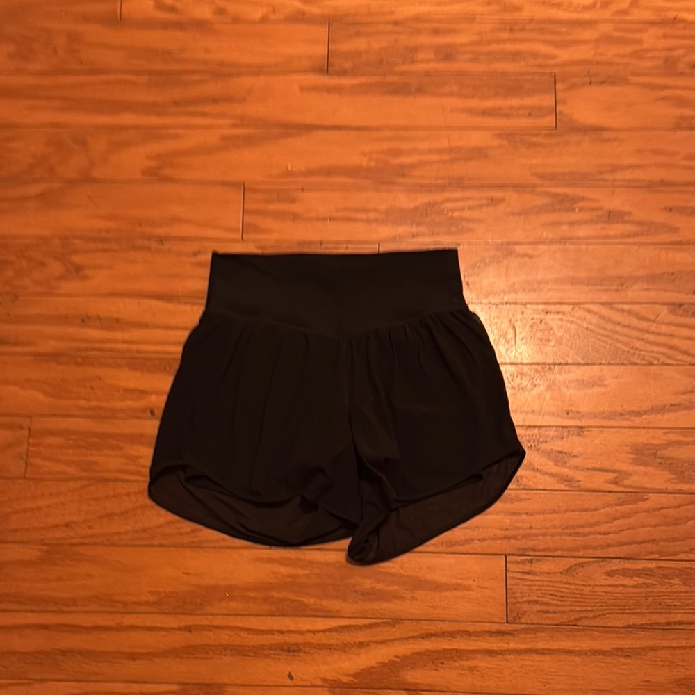 Lululemon Nulu and Mesh HR Yoga Short 3.5"